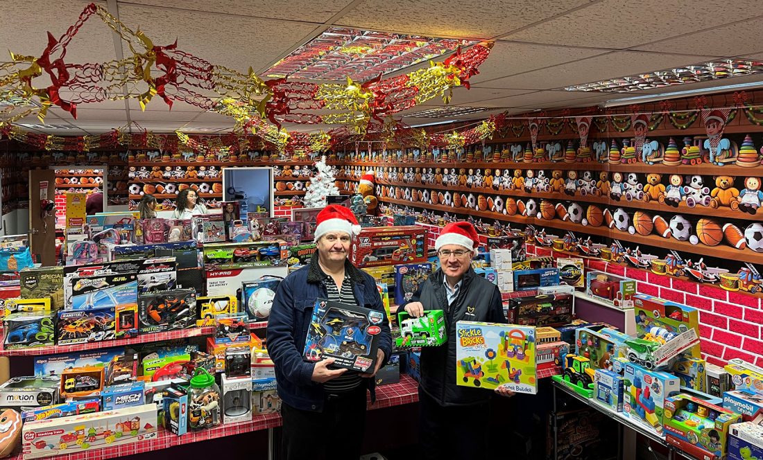 AWI gets in the festive spirit with Santa’s Black Country Toy Appeal donation - Alloy Wire International 4